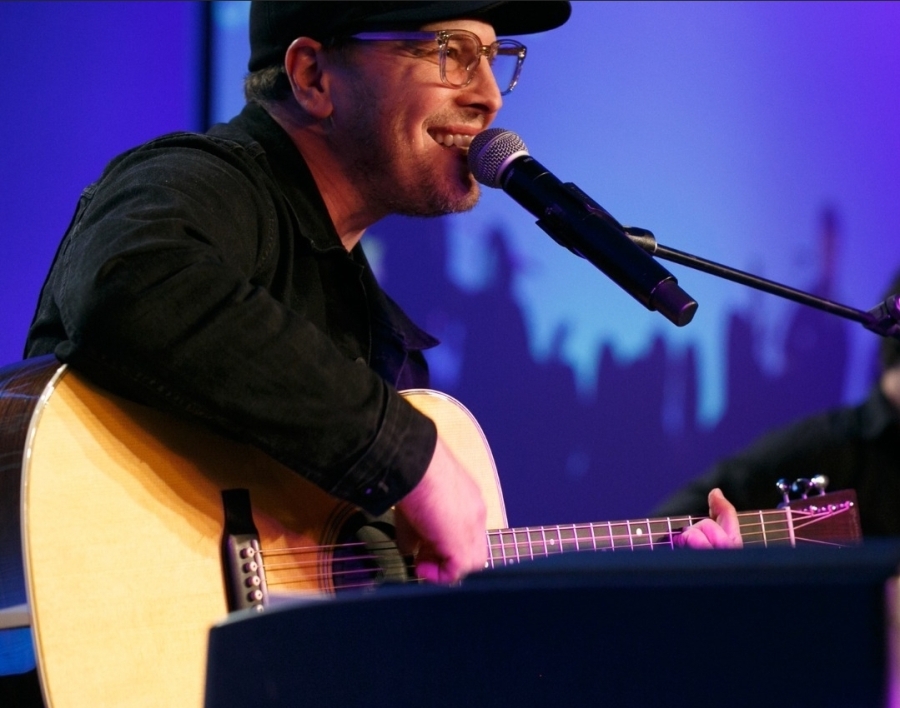 Upcoming100-When Gavin DeGraw is put on the phone line from New York ...